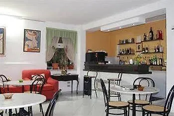 卡尔皮索酒店 3*